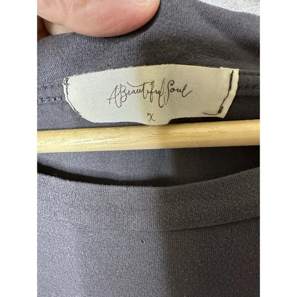 A Beautiful Soul Shirt Womens Extra Large Graphic Tee Gray - Picture 3 of 7